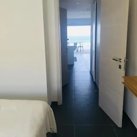 Apartmán Standing- Face A La Mer! 3 Chambres-piscine Semi Olympique