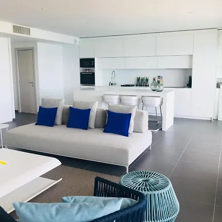 Standing- Face A La Mer! 3 Chambres-piscine Semi Olympique * Kamiesch