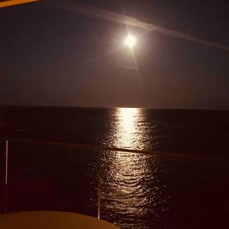 Standing- Face A La Mer! 3 Chambres-piscine Semi Olympique Kamiesch