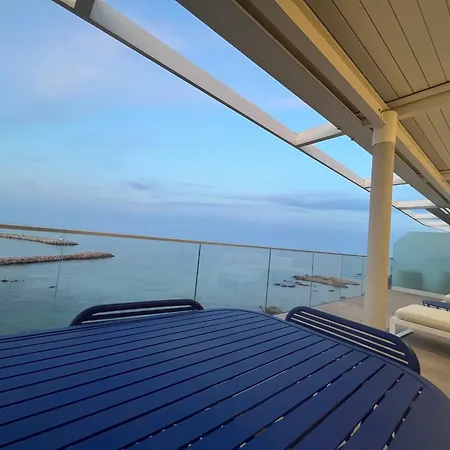 Apartment Standing- Face A La Mer! 3 Chambres-piscine Semi Olympique