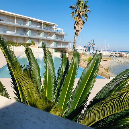 Standing- Face A La Mer! 3 Chambres-piscine Semi Olympique Apartmán
