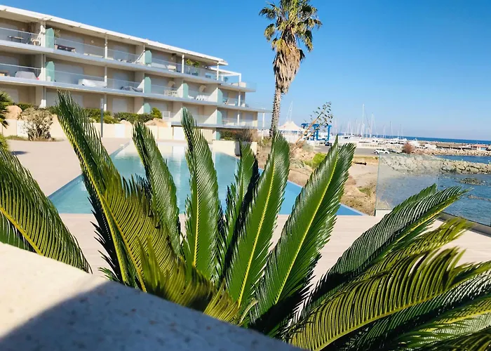 Standing- Face A La Mer! 3 Chambres-piscine Semi Olympique Apartmán