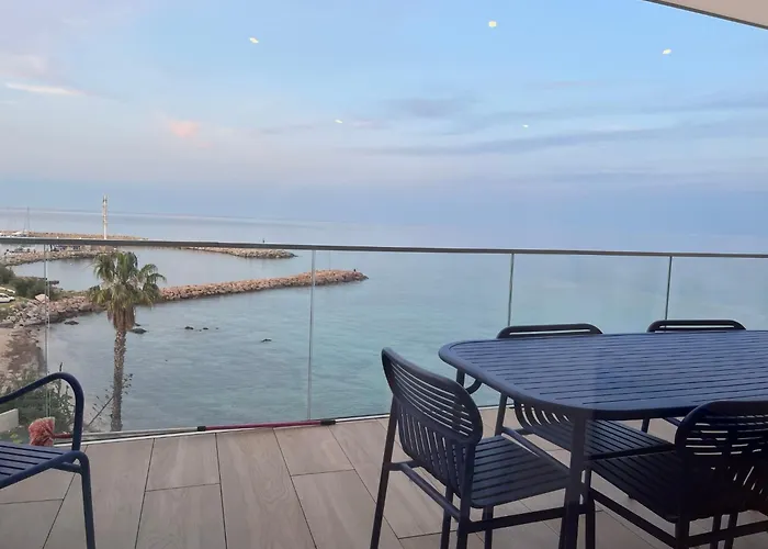 Apartmán Standing- Face A La Mer! 3 Chambres-piscine Semi Olympique *