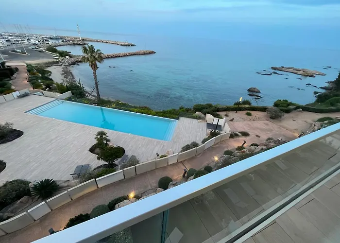 Standing- Face A La Mer! 3 Chambres-piscine Semi Olympique