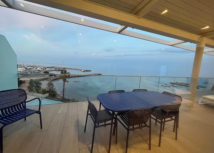Standing- Face A La Mer! 3 Chambres-piscine Semi Olympique Apartmán *